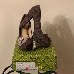 Beige and Brown Heels 👠